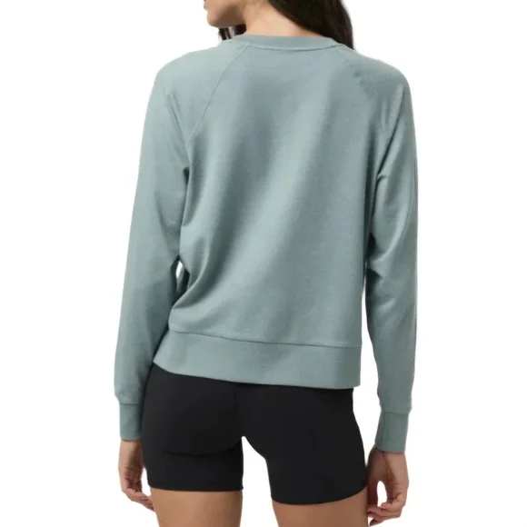 Vuori | Halo Crew Long Sleeve Pullover Sweater Heathered Green VW241, Womens - Picture 2 of 7